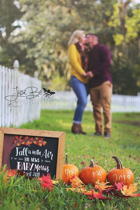 fall pregnancy announcement